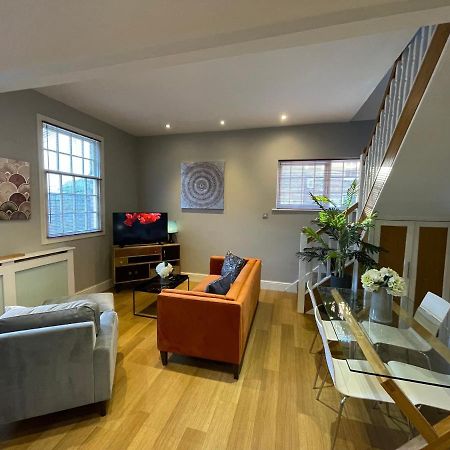 Luxury 3-Bed Victorian Townhouse Hosted By Hutch Lifestyle Villa Leamington Spa Exterior photo
