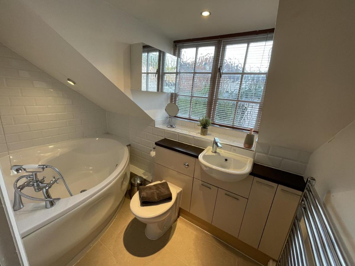 Luxury 3-Bed Victorian Townhouse Hosted By Hutch Lifestyle Villa Leamington Spa Exterior photo